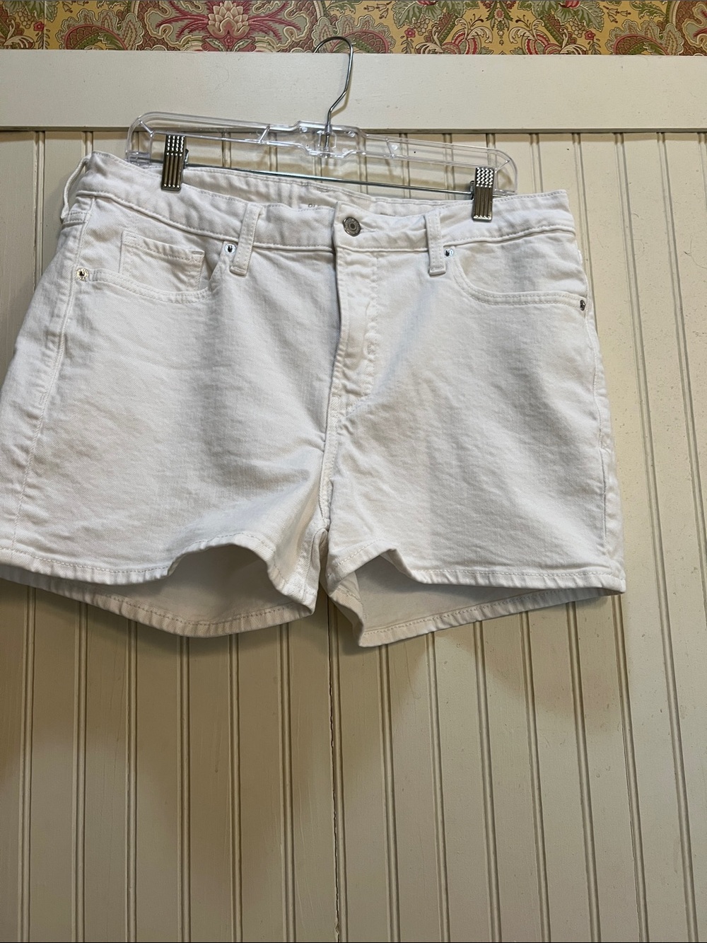 Old Navy White Denim Women's Shorts